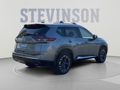 Used 2025 Nissan Rogue Platinum AWD/4WD image 5