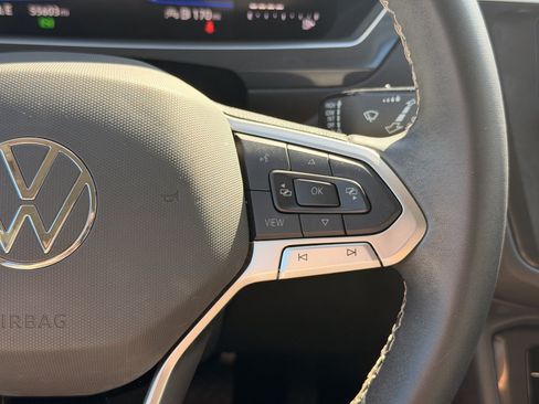 Used 2024 Volkswagen Tiguan SE FWD image 20