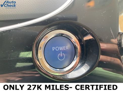Used 2020 Toyota Prius XLE w/ Advanced Technology Package image 33