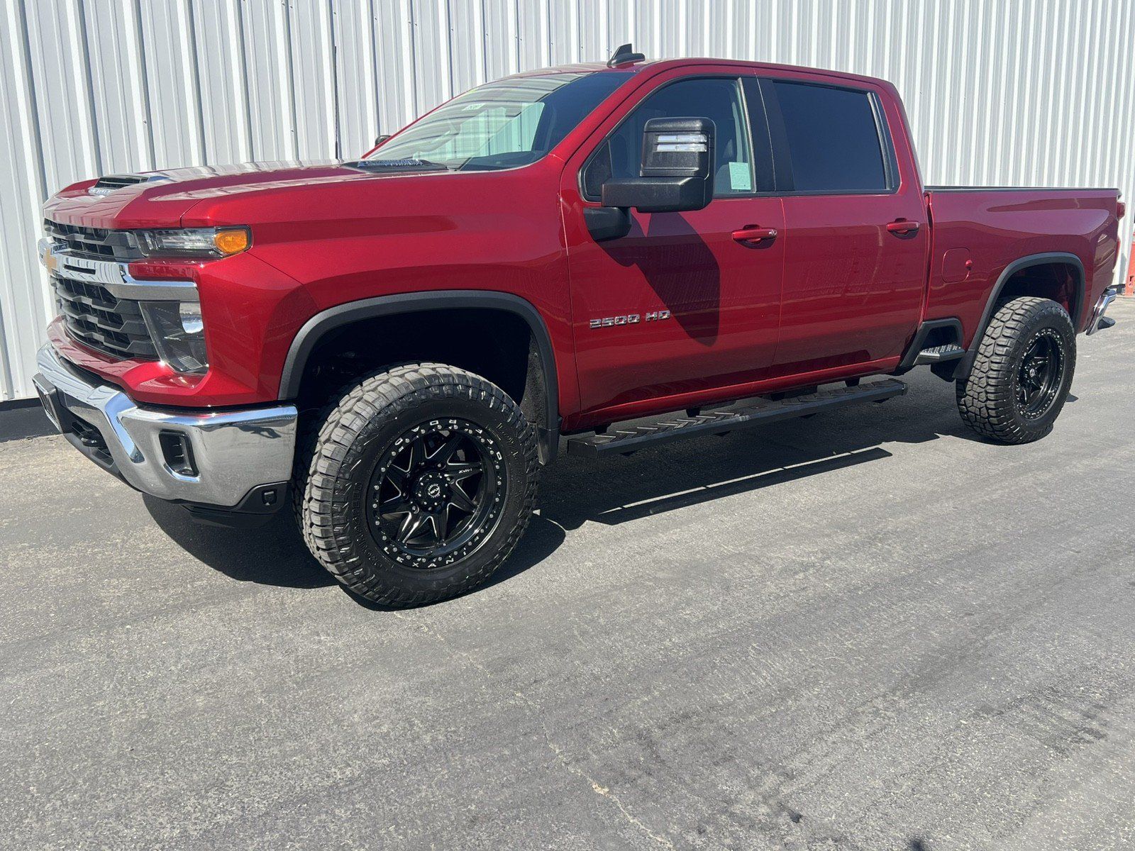 Used 2024 Chevrolet Silverado 2500 LT RWD image 1