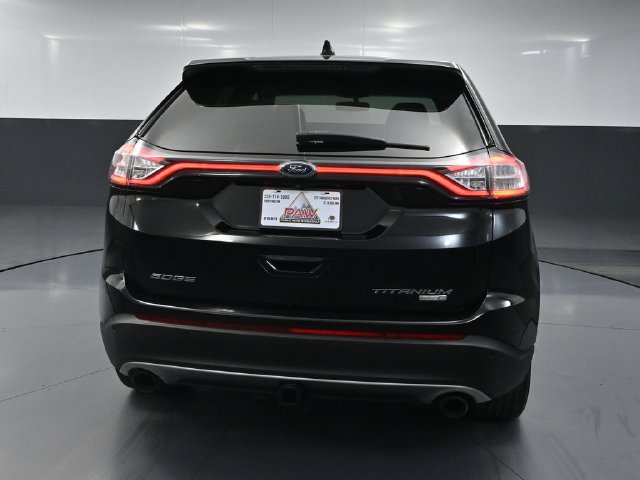 Used 2016 Ford Edge Titanium w/ Technology Package AWD/4WD image 4