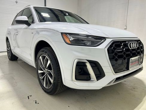 Used 2023 Audi Q5 2.0T Premium w/ Convenience Package AWD/4WD image 8