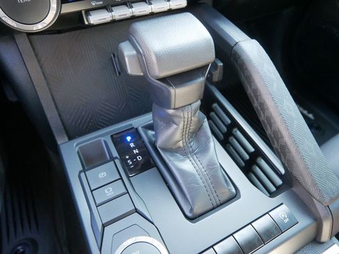 Used 2024 Toyota Tacoma 2WD Double Cab image 27