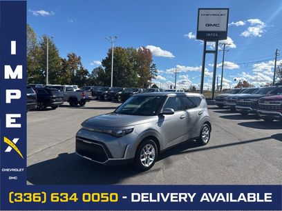 Used 2024 Kia Soul LX w/ Option Group 015