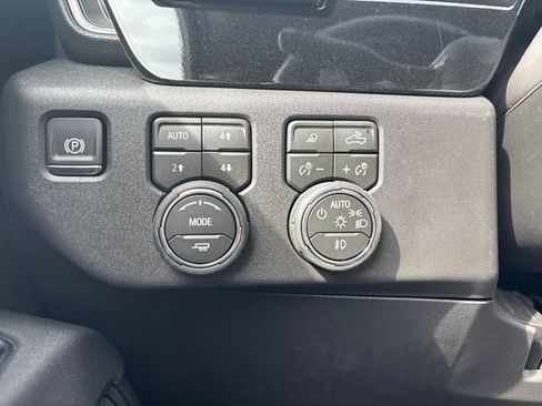 New 2026 Chevrolet Silverado 1500 LT Trail Boss w/ Safety Package AWD/4WD image 17