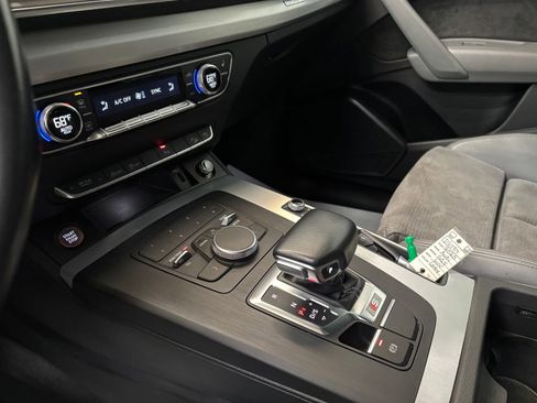 Used 2020 Audi SQ5 Premium w/ Convenience Package AWD/4WD image 17