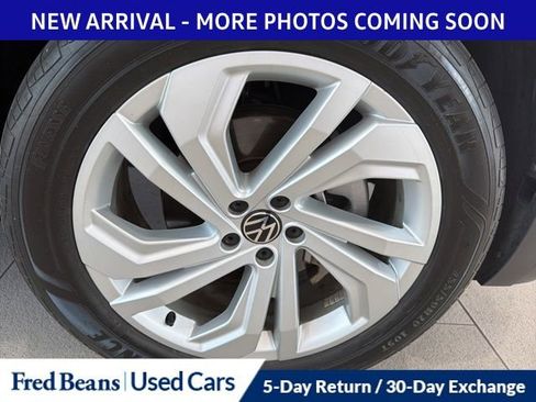 Used 2023 Volkswagen Atlas SE w/ Panoramic Sunroof Package image 10