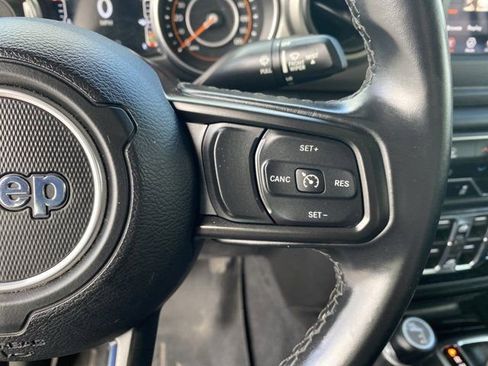 Used 2021 Jeep Gladiator Sport image 36