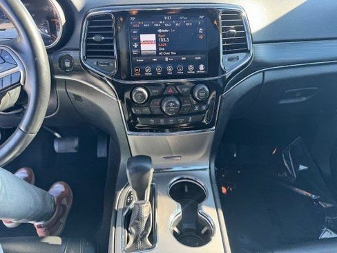 Used 2021 Jeep Grand Cherokee Limited AWD/4WD image 16