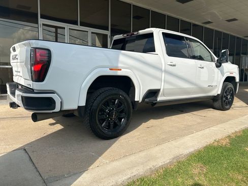 Used 2025 GMC Sierra 2500 AT4 w/ AT4 Premium Plus Package image 7