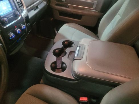 Used 2016 RAM 1500 Classic SLT image 26