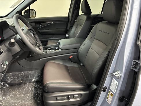 New 2026 Honda Ridgeline Black Edition image 11
