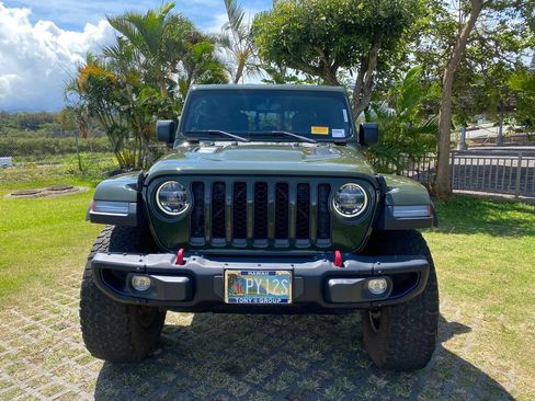 Used 2021 Jeep Gladiator Rubicon AWD/4WD image 2