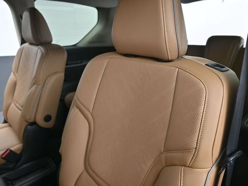 New 2026 INFINITI QX80 Luxe w/ Cargo Package image 25