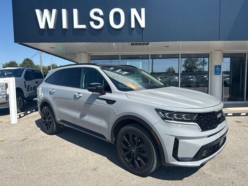 Used 2023 Kia Sorento SX AWD/4WD image 1
