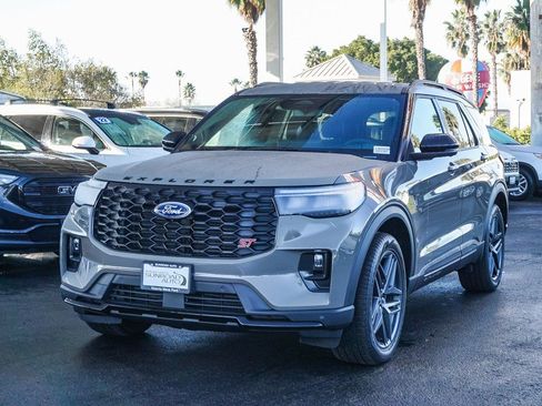 New 2026 Ford Explorer ST image 3