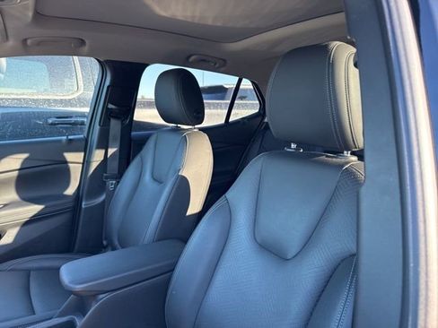 Used 2022 Buick Encore GX Essence w/ Experience Buick Package image 11
