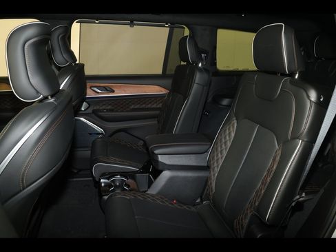 New 2025 Jeep Grand Cherokee L Summit image 25