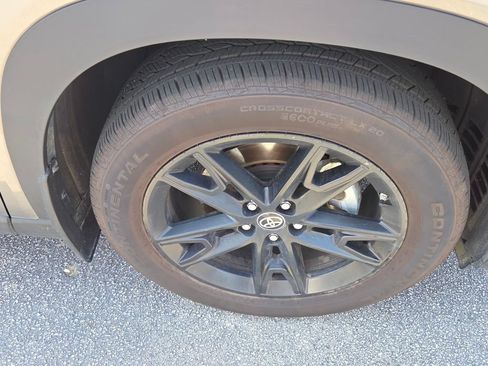Used 2026 Toyota Grand Highlander AWD Hybrid image 14