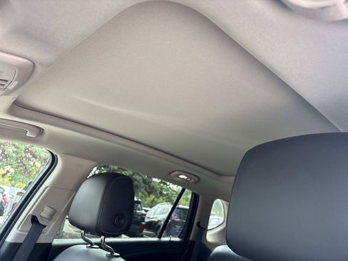 Used 2017 Buick Envision Essence FWD image 17