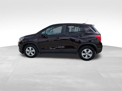 Used 2020 Chevrolet Trax LS w/ Tint and Cruise Package FWD image 10
