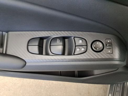 Used 2025 Nissan Altima 2.5 S FWD image 18