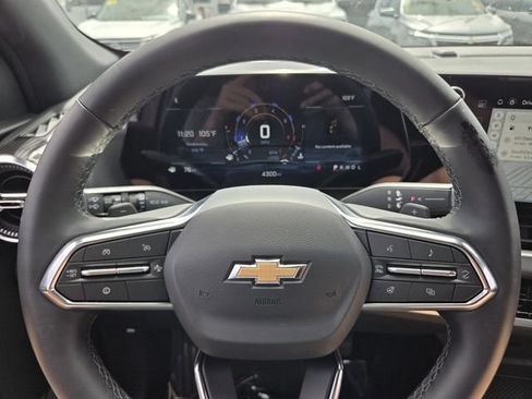 Used 2026 Chevrolet Equinox LT FWD image 25
