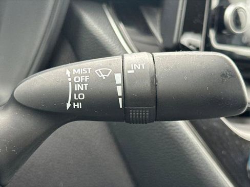 Certified 2022 Toyota Corolla LE image 33