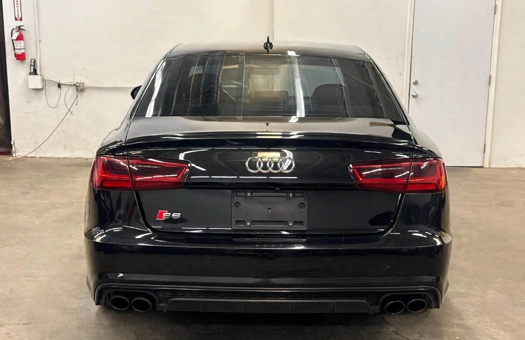 Used 2017 Audi S6 Premium Plus w/ S6 Sport Package AWD/4WD image 5
