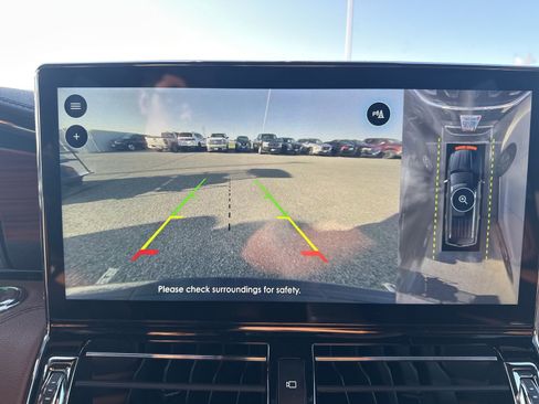 Used 2024 Lincoln Navigator Reserve image 23