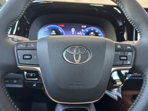 New 2026 Toyota Crown Signia AWD/4WD image 26