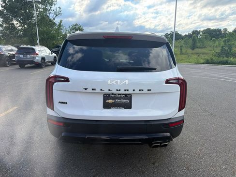Used 2022 Kia Telluride SX w/ SX Prestige Package AWD/4WD image 9