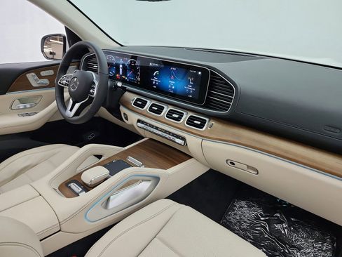 Certified 2022 Mercedes-Benz GLS 450 4MATIC image 26