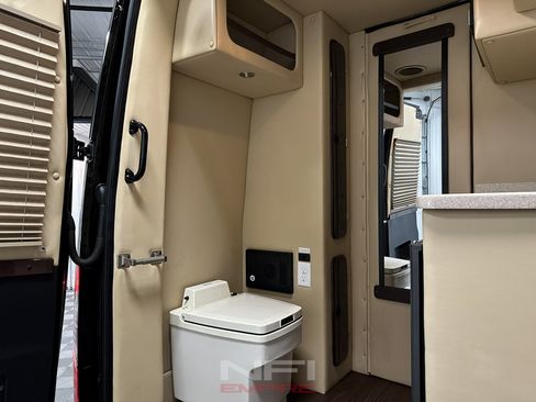 Used 2020 Mercedes-Benz Sprinter 3500 image 42