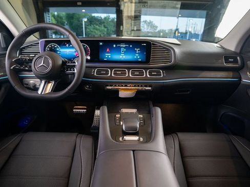New 2026 Mercedes-Benz GLS 450 4MATIC image 10