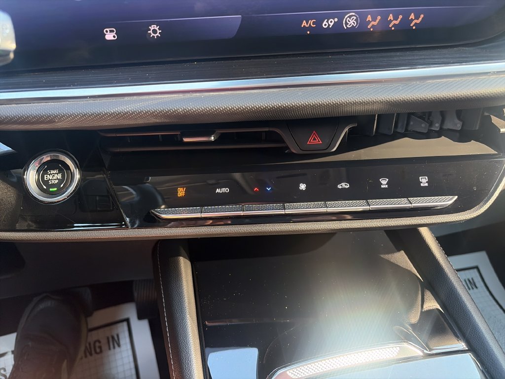Used 2024 Buick Envision Preferred AWD/4WD image 18