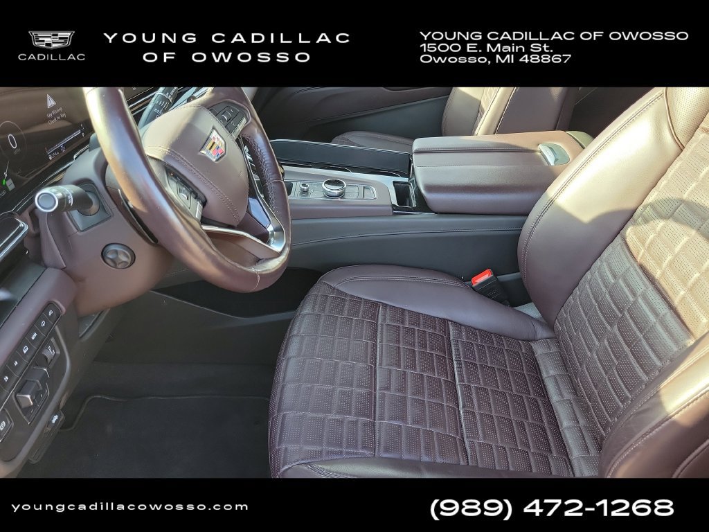 Used 2024 Cadillac Escalade Sport Platinum w/ LPO, ONYX Package AWD/4WD image 9