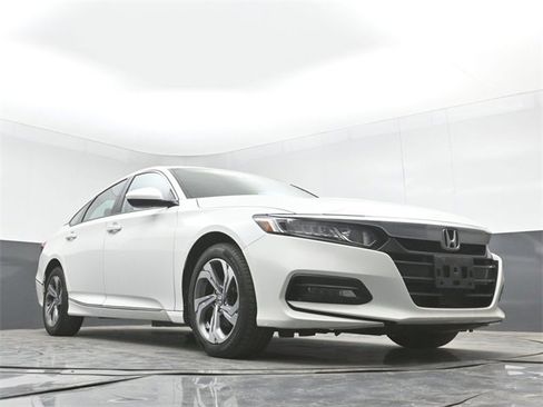 Used 2018 Honda Accord EX image 39