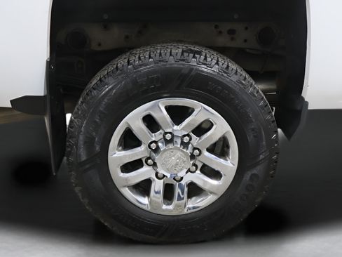 Used 2017 Chevrolet Silverado 2500 LT w/ LT Convenience Package AWD/4WD image 31