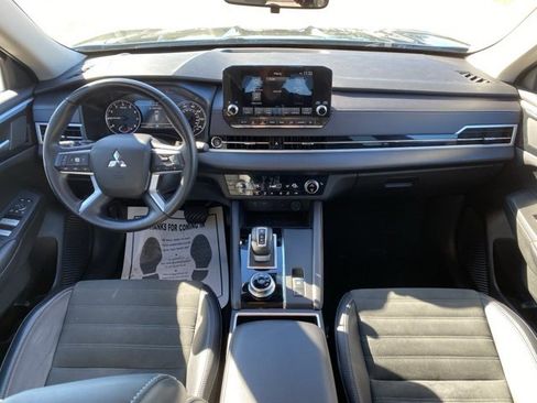 Used 2024 Mitsubishi Outlander SE image 22