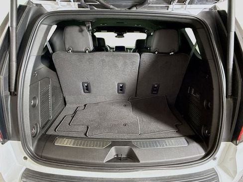 Used 2024 Chevrolet Tahoe RST w/ RST Performance Edition image 28