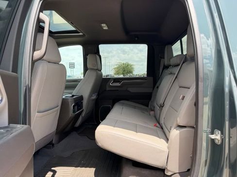 Used 2025 Chevrolet Silverado 2500 LTZ w/ LTZ Convenience Package AWD/4WD image 11