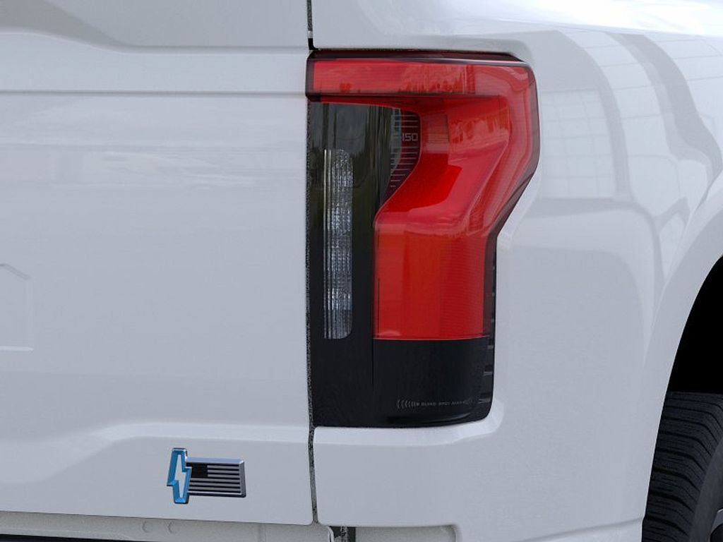 New 2025 Ford F150 Lightning Flash AWD/4WD image 21