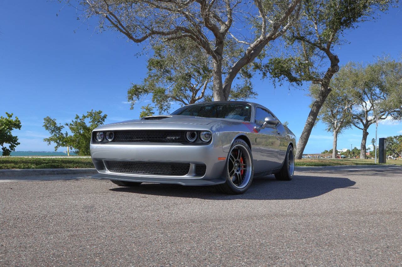 Used 2015 Dodge Challenger SRT Hellcat RWD image 9
