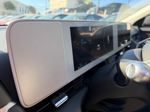 Used 2023 Hyundai Ioniq 5 SEL image 11