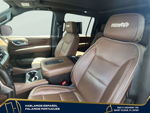 Used 2024 Chevrolet Suburban High Country AWD/4WD image 14
