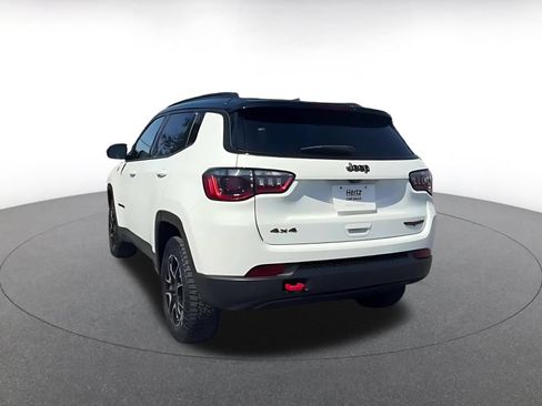 Used 2025 Jeep Compass Trailhawk AWD/4WD image 11