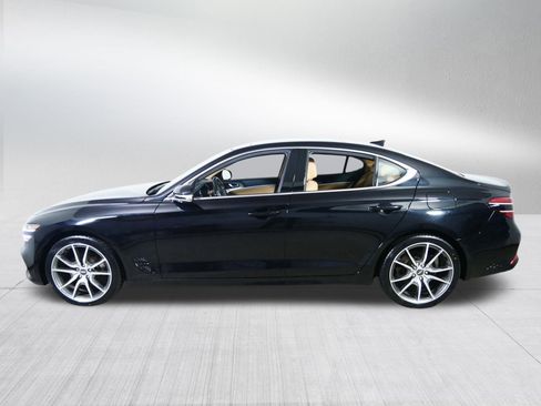 Used 2022 Genesis G70 2.0T w/ Prestige Package image 4