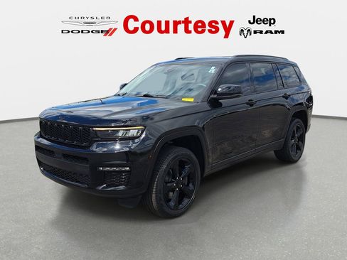 Certified 2023 Jeep Grand Cherokee L Limited w/ Black Appearance Package AWD/4WD image 9