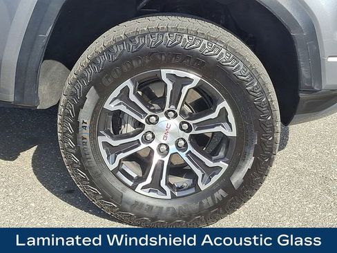 Used 2025 GMC Canyon AT4 w/ Technology Plus Package image 30